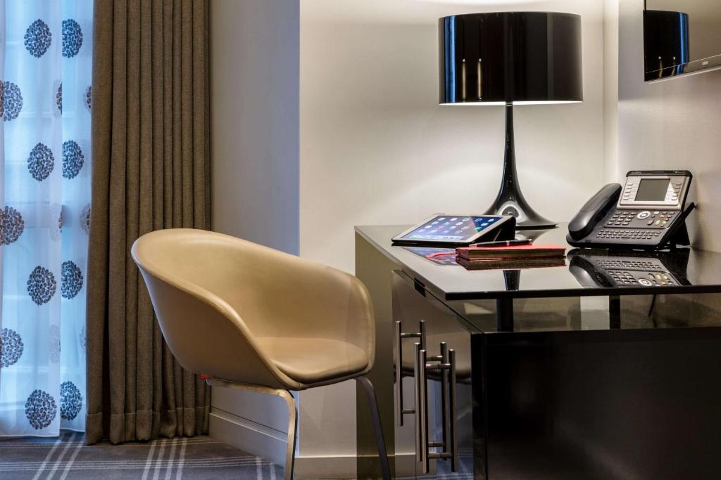 Radisson Blu Edwardian New Providence Wharf Hotel London Photo 17