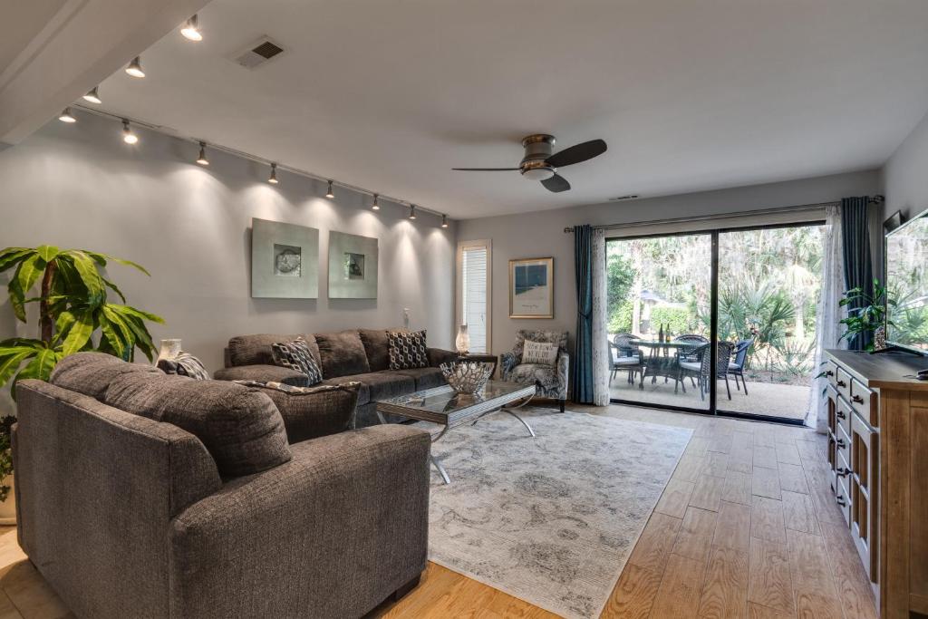 Sailmaster Common 21 — Hotel in Hilton Head Island (SC)