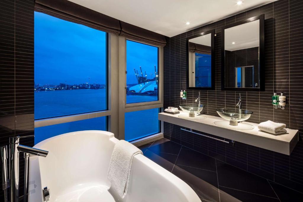 Radisson Blu Edwardian New Providence Wharf Hotel London Photo 39