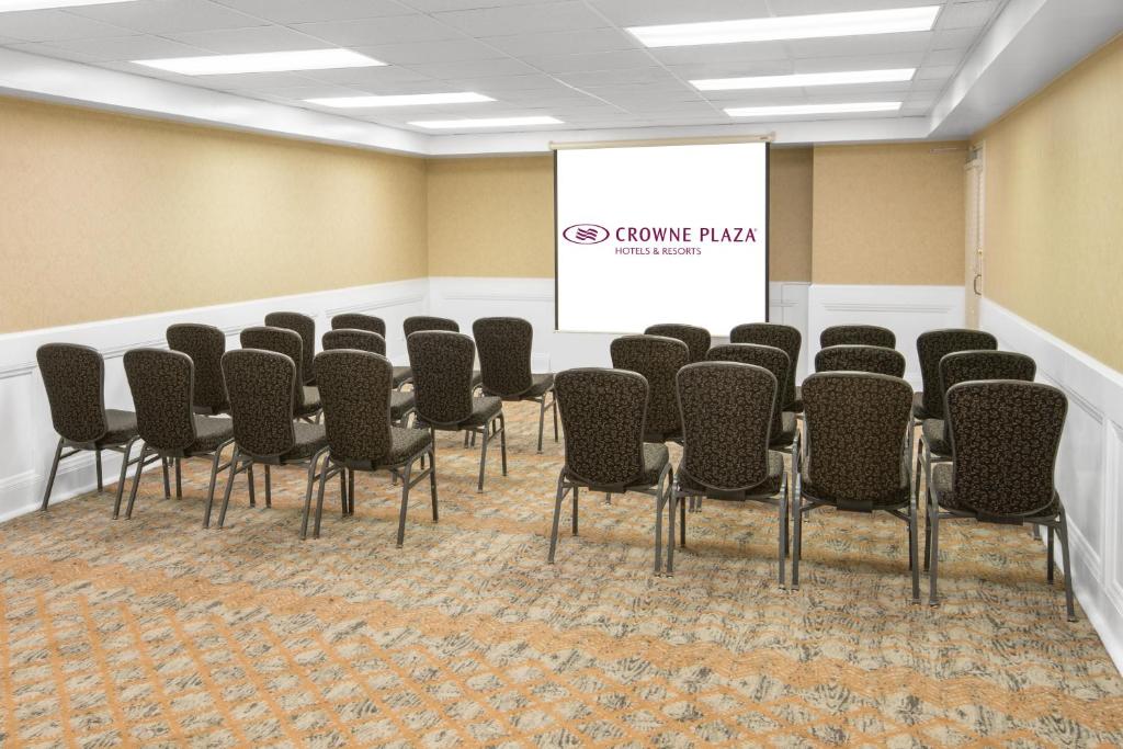 Crowne Plaza Resort Asheville Photo 38