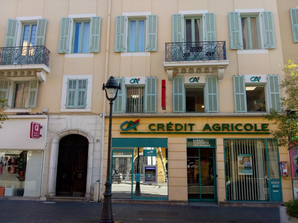 Garibaldi Acropolis, emplacement ideal, parking photo