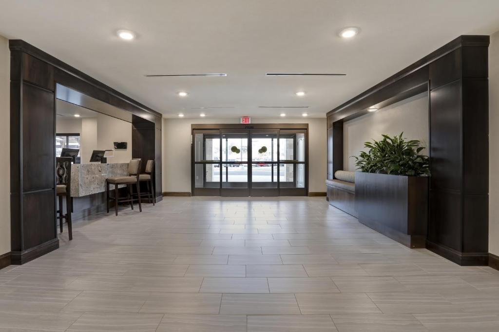 Staybridge Suites Overland Park - Kansas City S photo