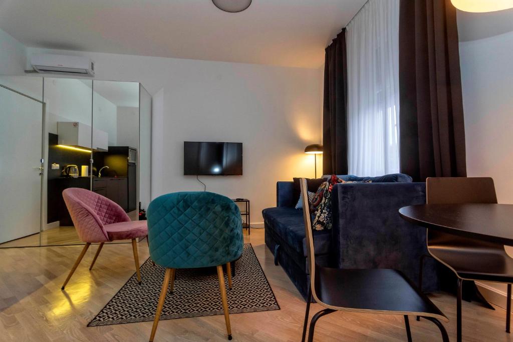 Momo 123 Apartments - 3