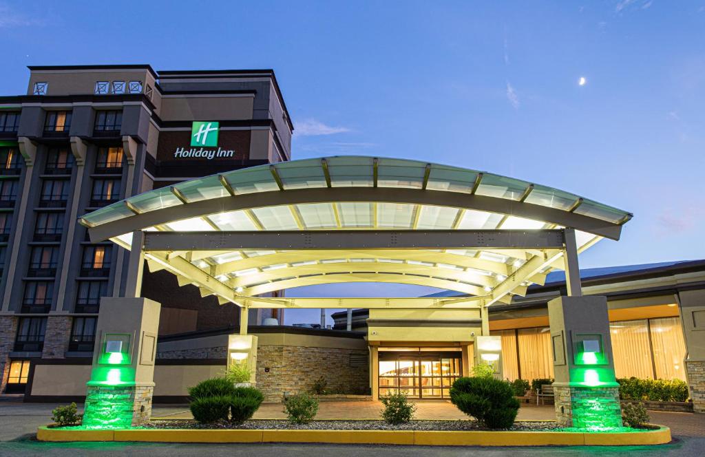 Holiday Inn St. Louis Airport West Earth City, an IHG Hotel