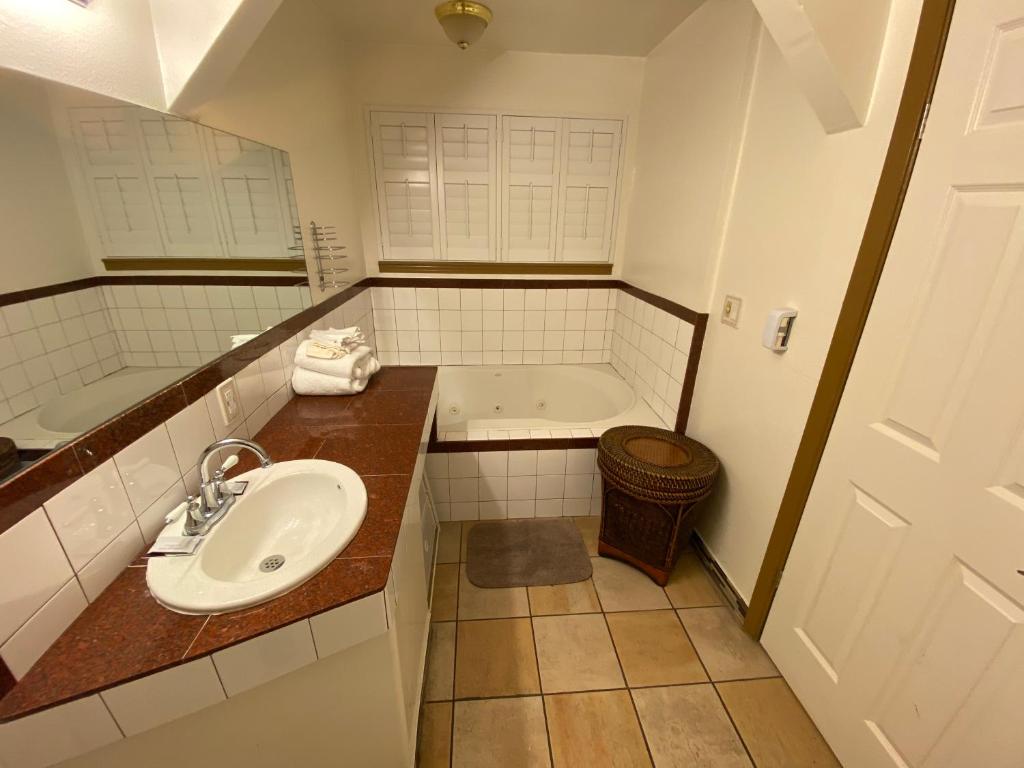 Westwind Lodge photo