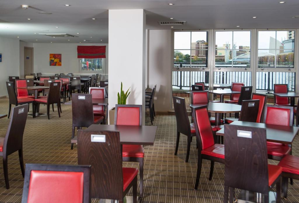 Holiday Inn Express Manchester - Salford Quays By IHG