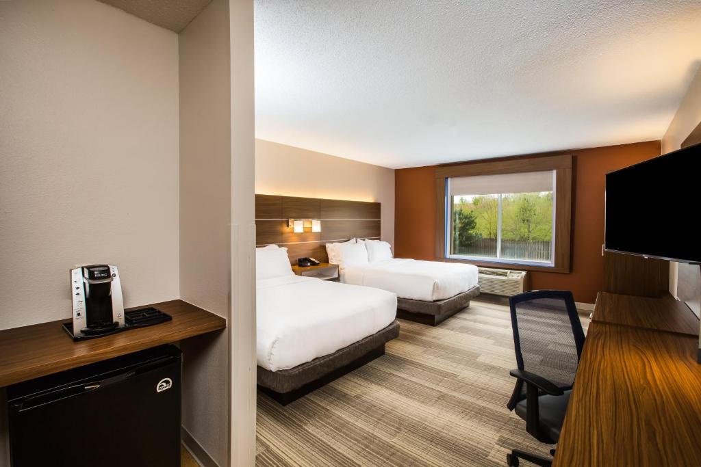 Holiday Inn Express Hotel & Suites Bellevue-Omaha Area photo