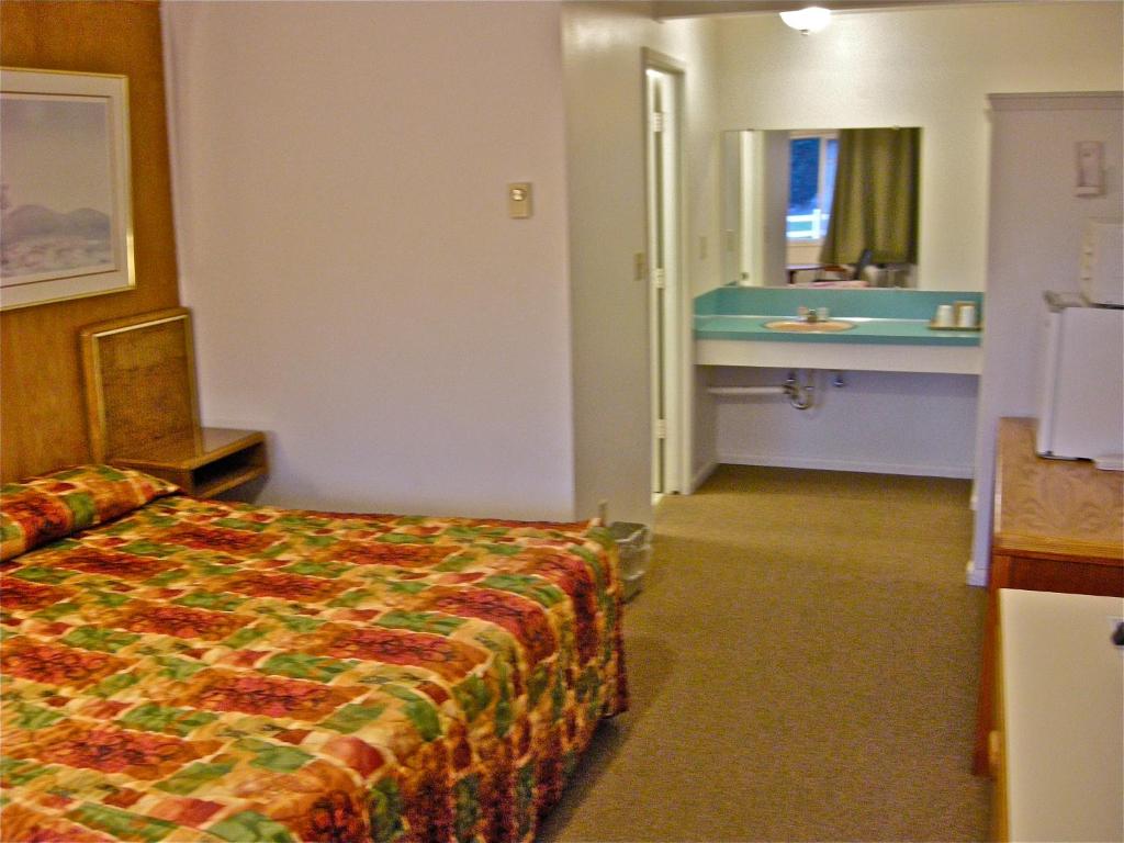 Motel 101 photo