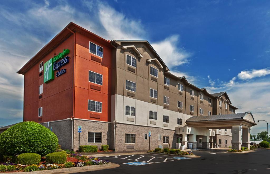 Holiday Inn Express Hotel and Suites Jenks photo