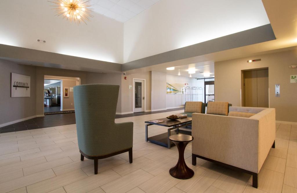 Holiday Inn Victorville Photo 5
