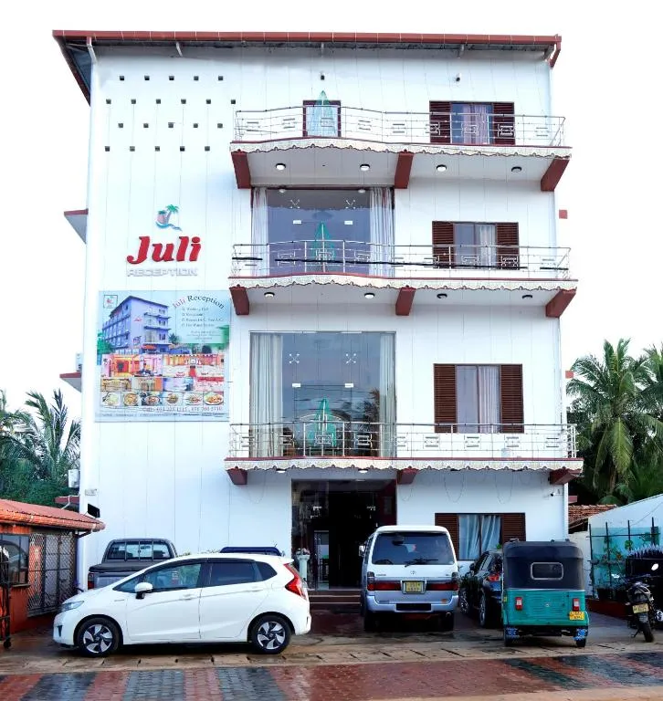 Hotel Juli Reception, hotel in Mannar