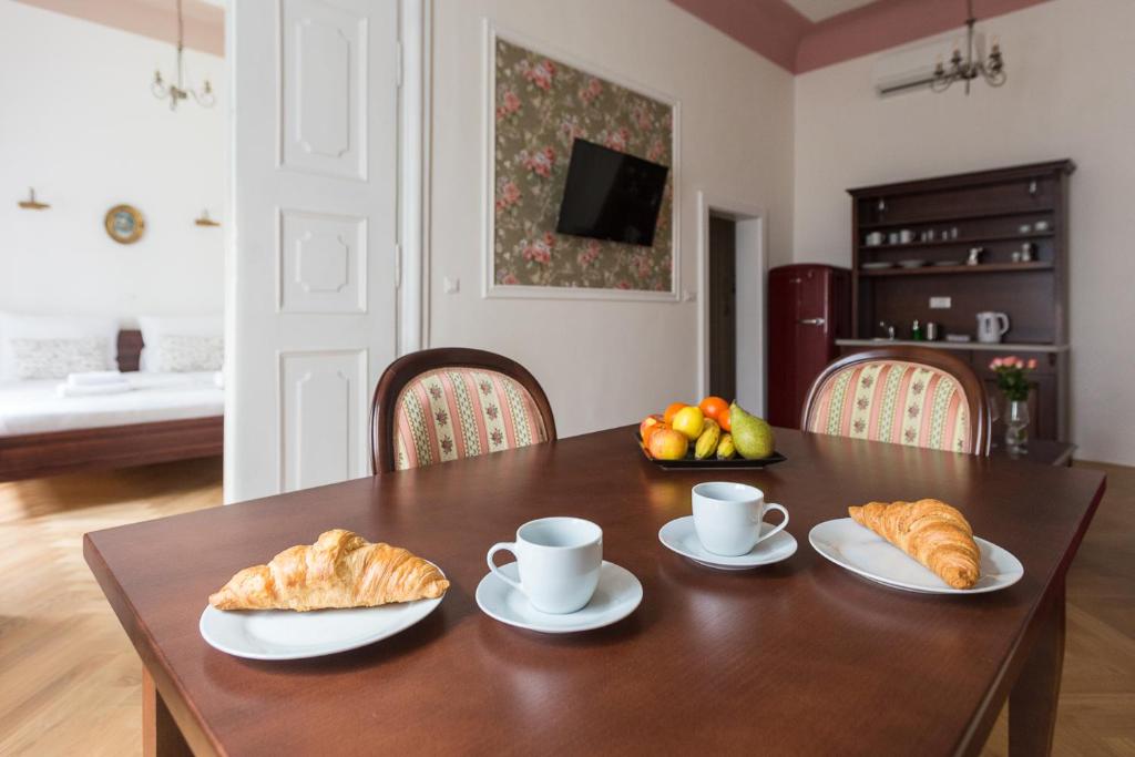 Barbo Palace Apartments and Rooms 6