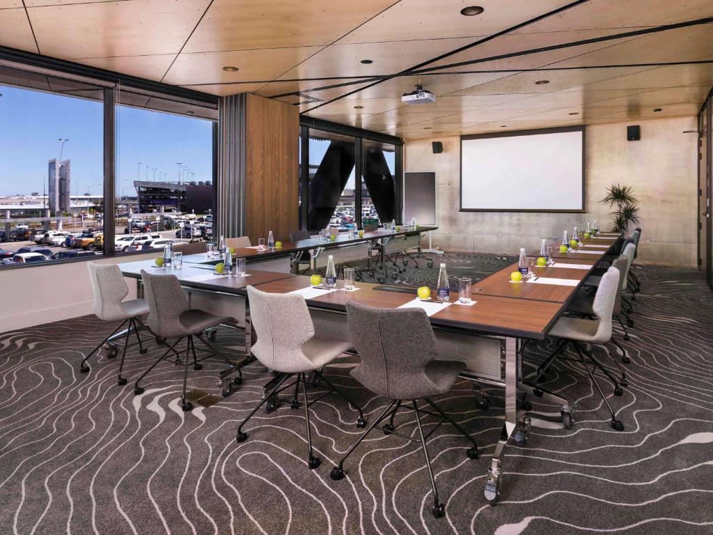 Christchurch Novotel Christchurch Airport Additional