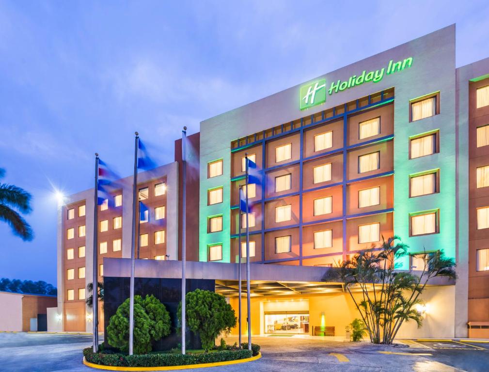 Exterior view, Holiday Inn Convention Center in Managua