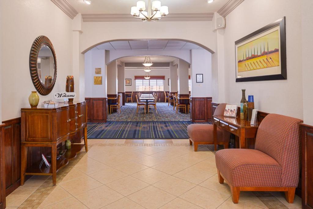 Holiday Inn Express Hotel & Suites Alamosa photo