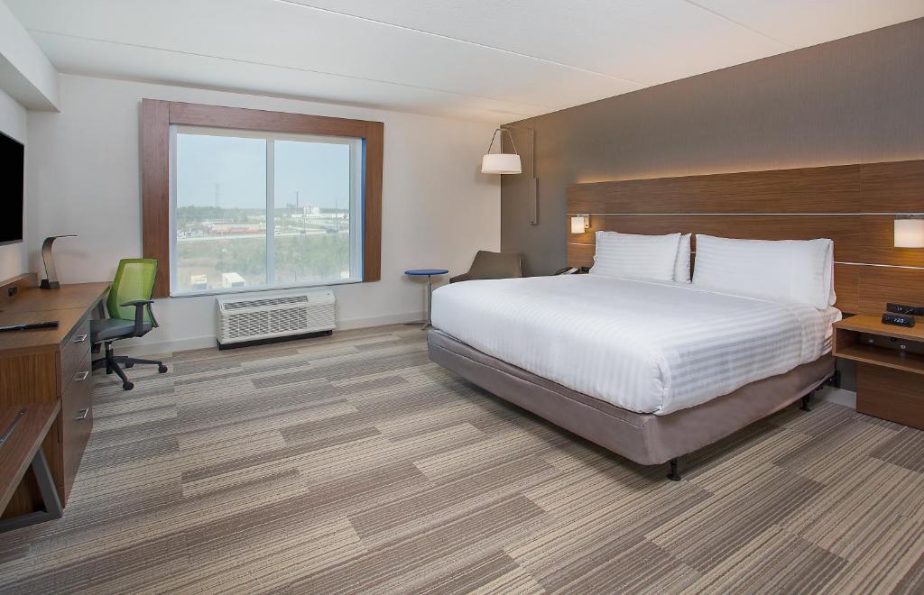 Holiday Inn Express & Suites Covington photo