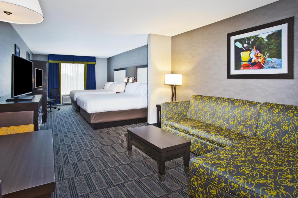 Holiday Inn Express & Suites Ann Arbor West - Zeeb Rd photo
