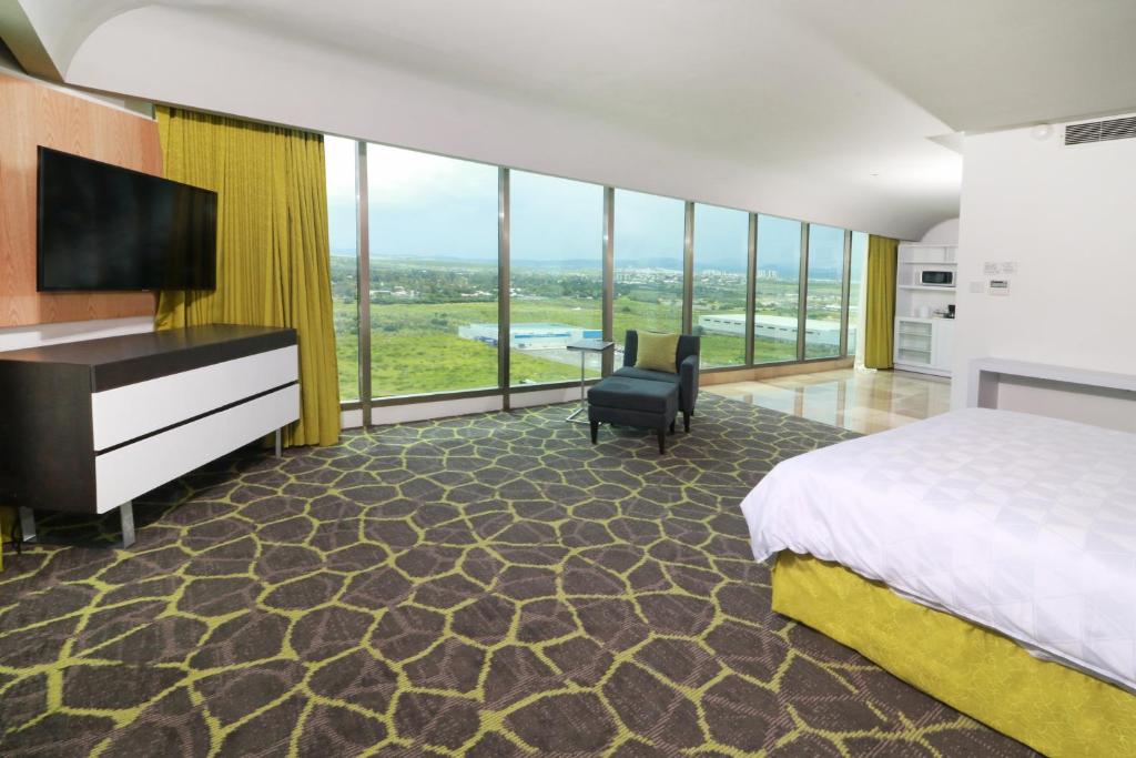 Holiday Inn Queretaro Zona Krystal photo