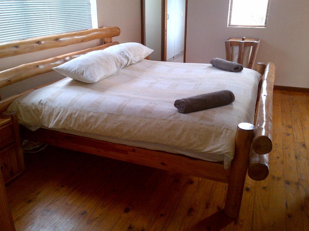 Gansbaai Lodge & Backpackers photo