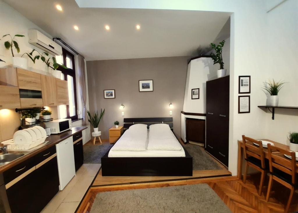 Central Gold Apartment photo