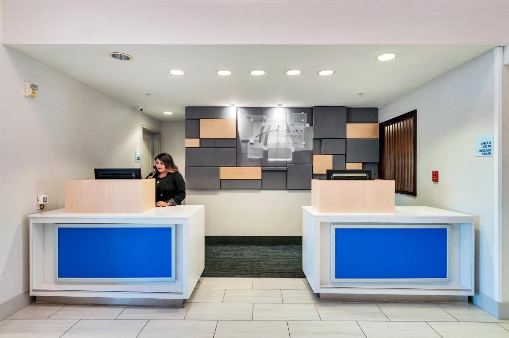 Holiday Inn Express Hotel & Suites Banning photo