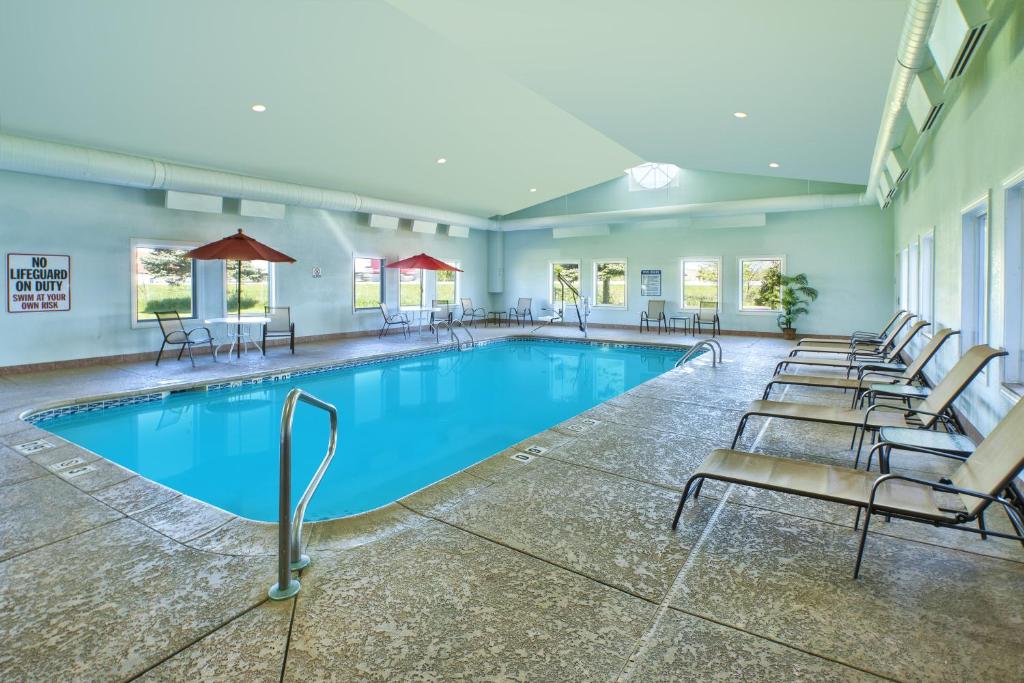 Country Inn & Suites by Radisson, Benton Harbor-St. Joseph, MI photo
