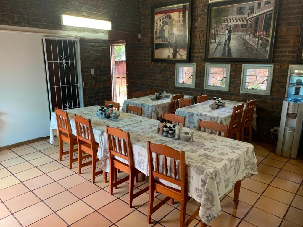 Camelthorn Guesthouse photo