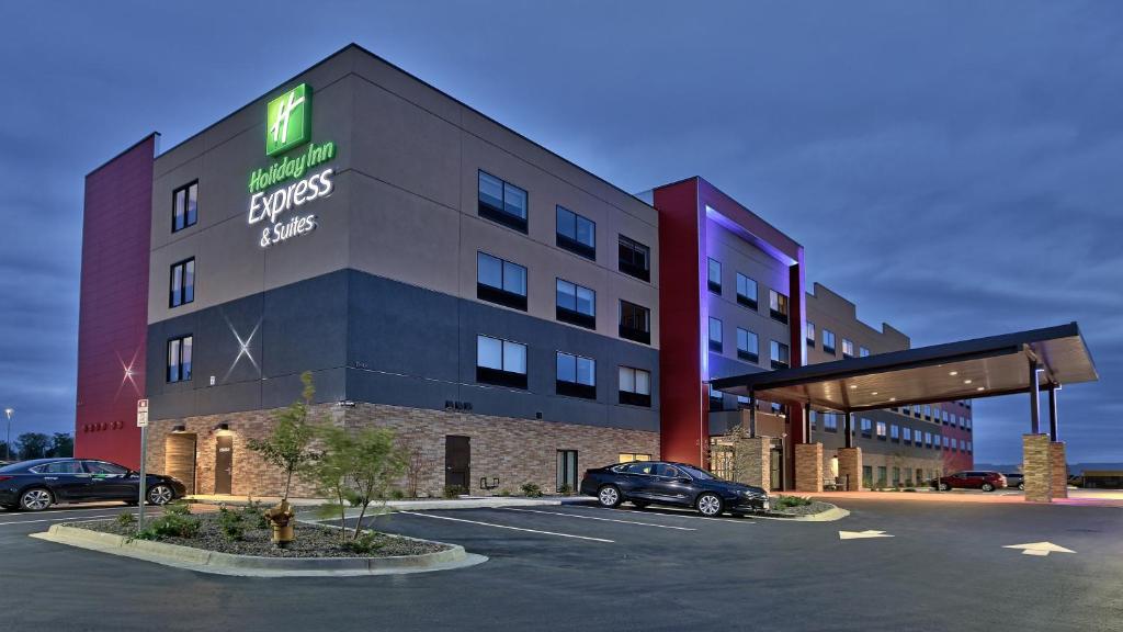 Holiday Inn Express &amp; Suites Broomfield — Hotel in Broomfield (CO)