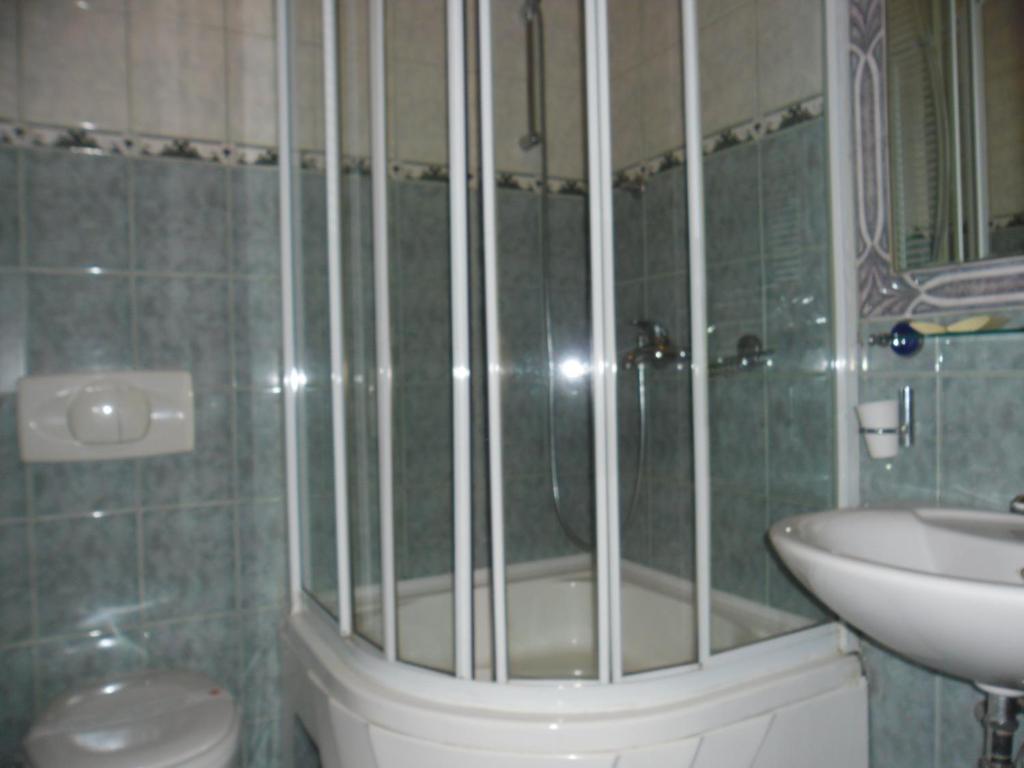 Hotel BM photo