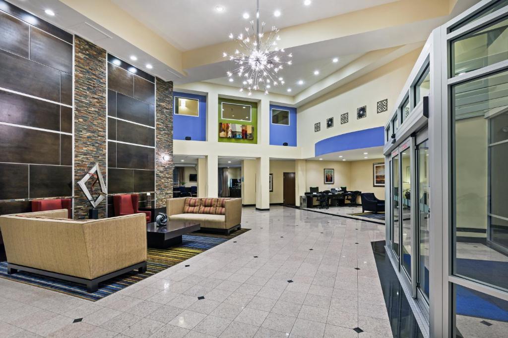 Lobby, Holiday Inn Express Hotel & Suites Houston-Downtown Convention Center in Houston (TX)