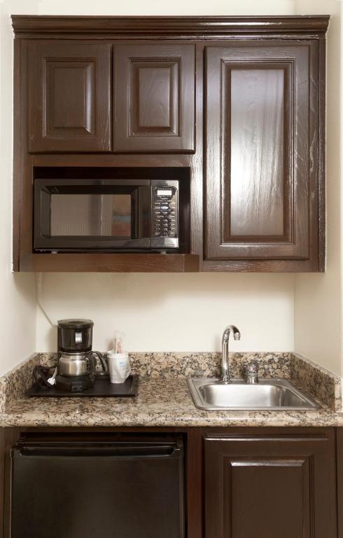 Holiday Inn Express Hotel and Suites Brownsville By IHG 客室