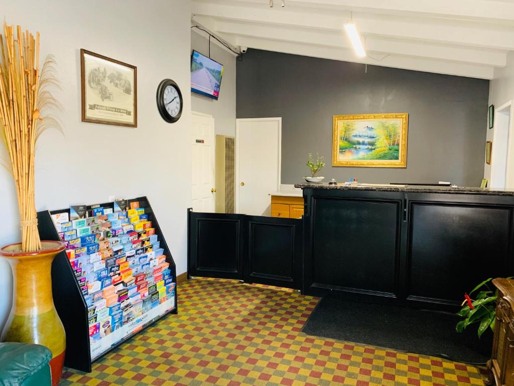 Fallbrook Country Inn photo
