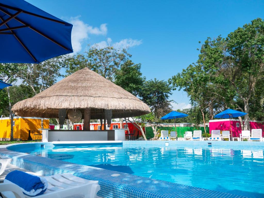 Colorbox beds and rooms by Milenium — Hotel in Tulum