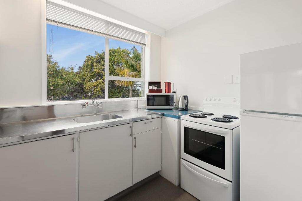 เดอะ พาร์เนล โฮเต็ล แอนด์ คอนเฟอเรนซ์ เซ็นเตอร์ (The Parnell Hotel and Conference Centre)