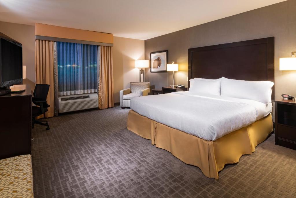 Holiday Inn Express Hays photo