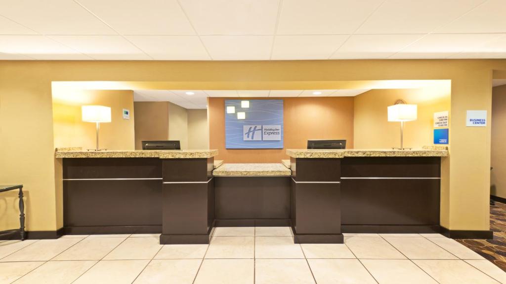 Holiday Inn Express Hotel & Suites Colby photo