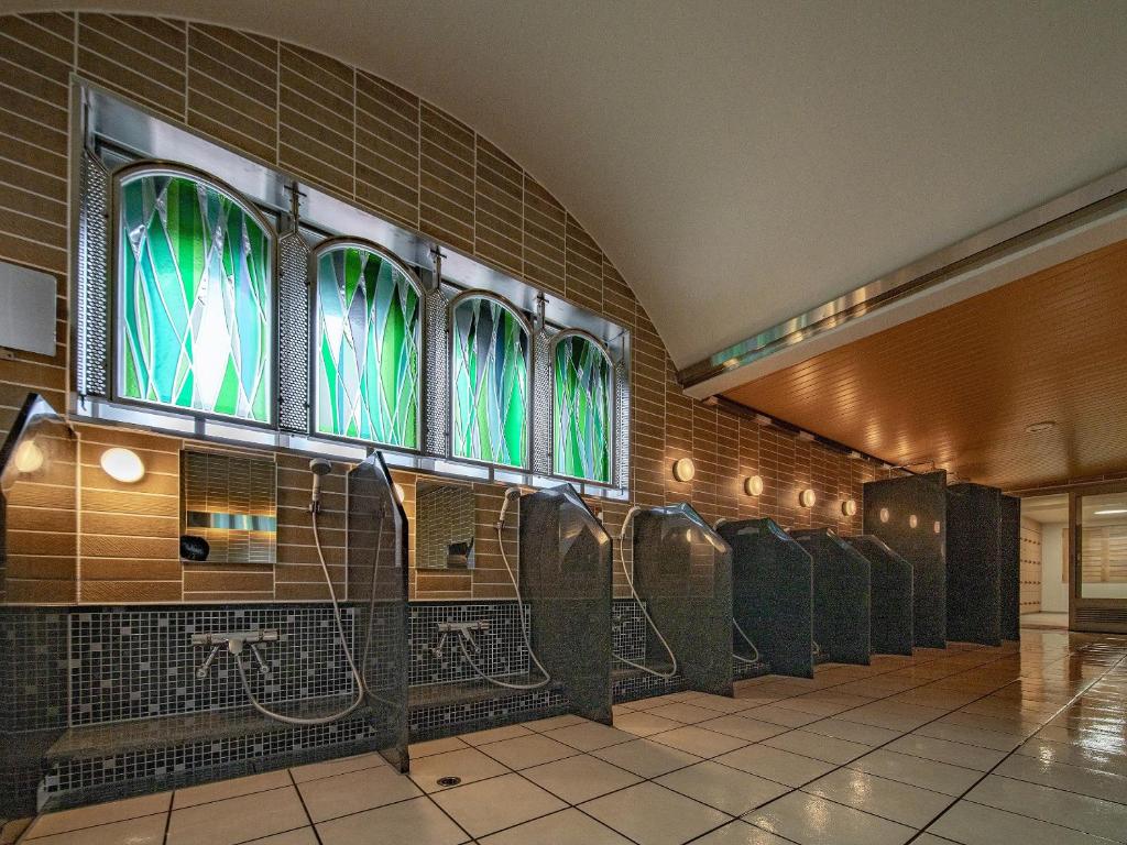 Kurashiki Ivy Square의 담쟁이덩굴 벽돌 외관