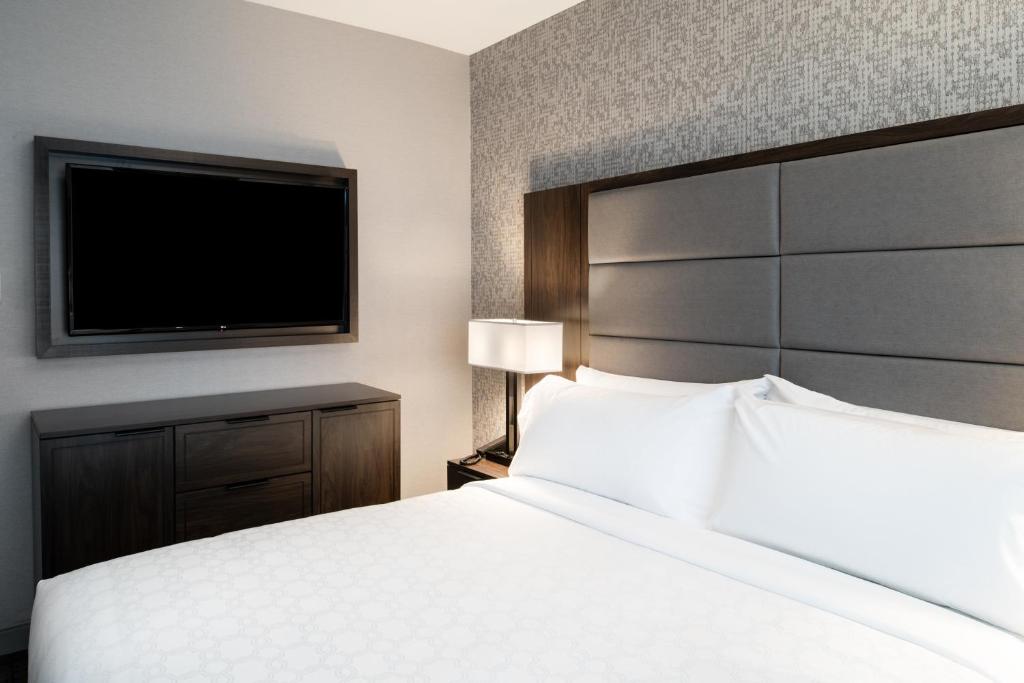 Staybridge Suites Boston South - Quincy photo