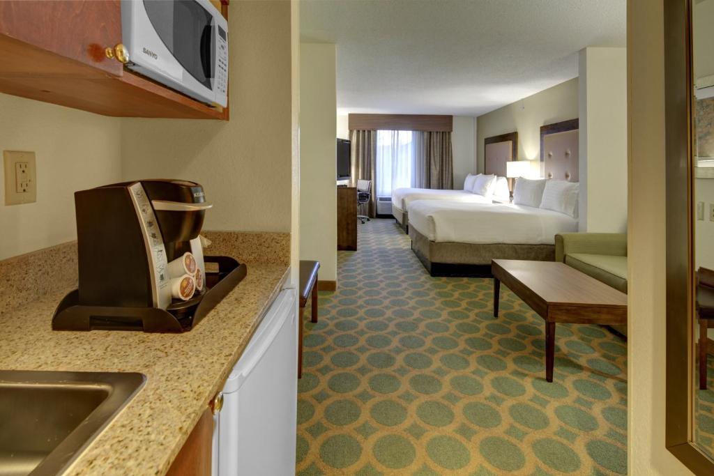 Holiday Inn Express Hotel & Suites Emporia, Emporia (VA) 2024 Updated