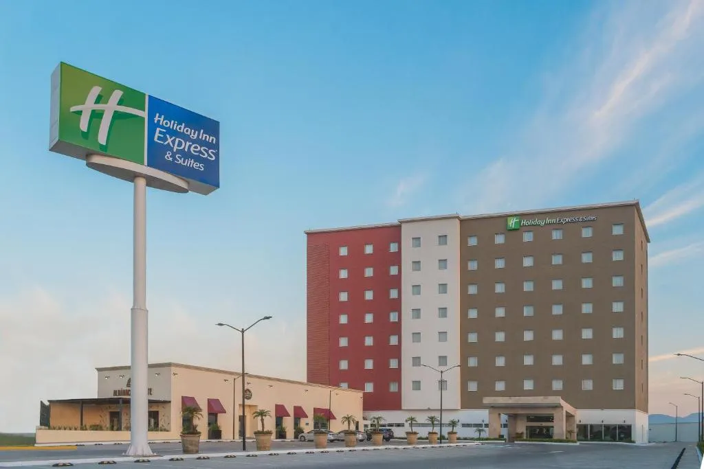 Holiday Inn Express & Suites Silao Aeropuerto Terminal by IHG, Hotel in Silao