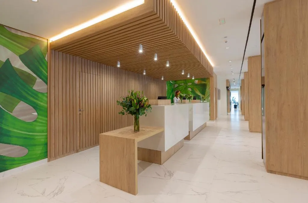Hotel Helios Costa Tropical，位于阿尔姆尼卡的酒店