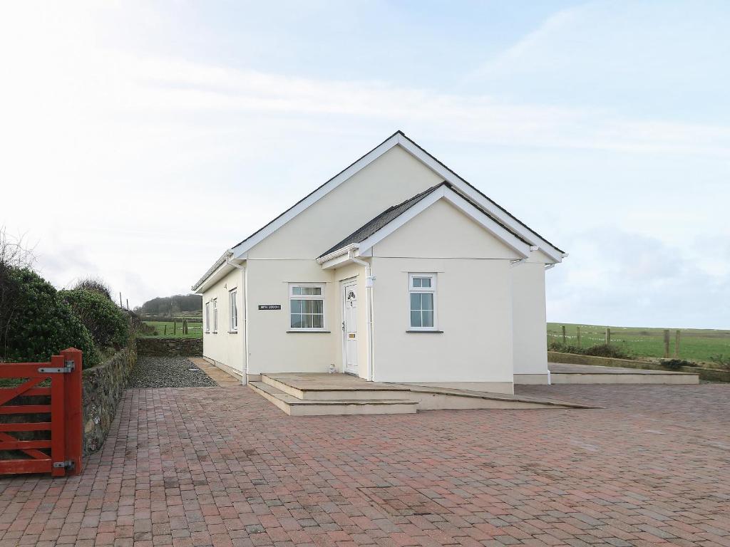 Bryn Eiddon, Pwllheli