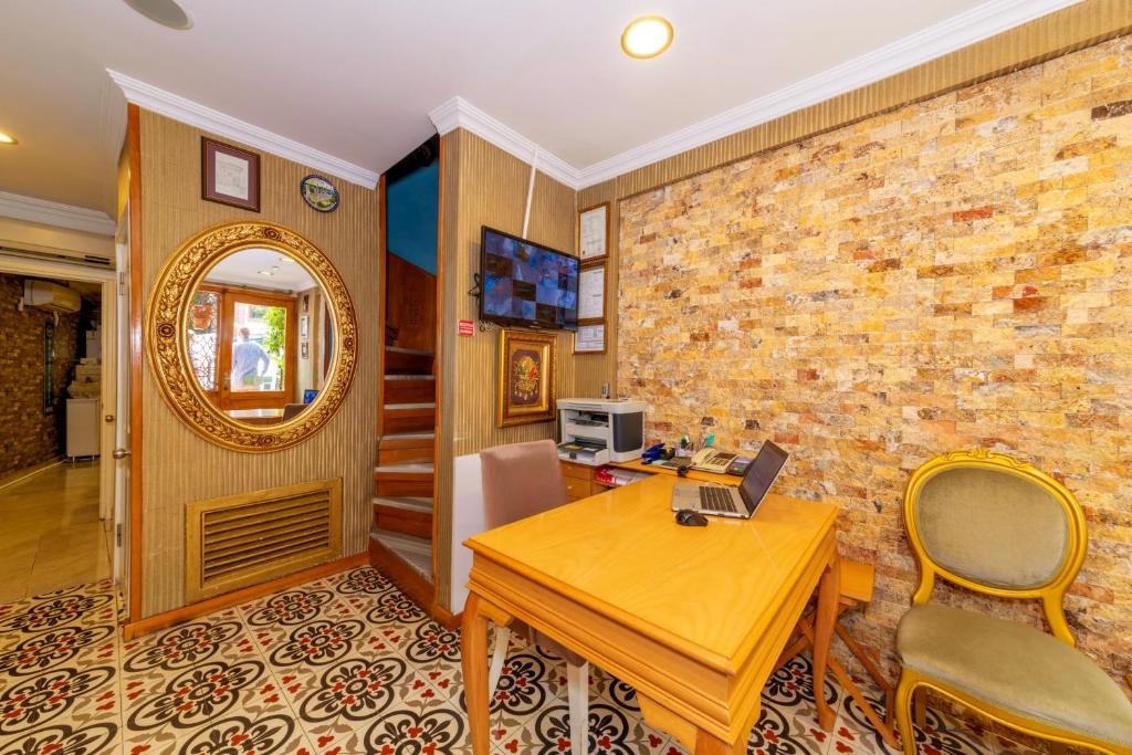 Walnut Shell Hotel  photo