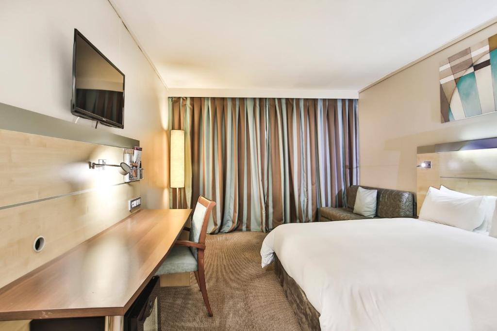 Holiday Inn Express Sandton-Woodmead Photo 26