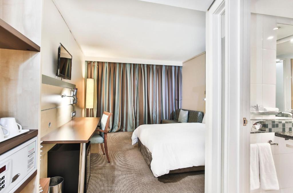 Holiday Inn Express Sandton-Woodmead Photo 28