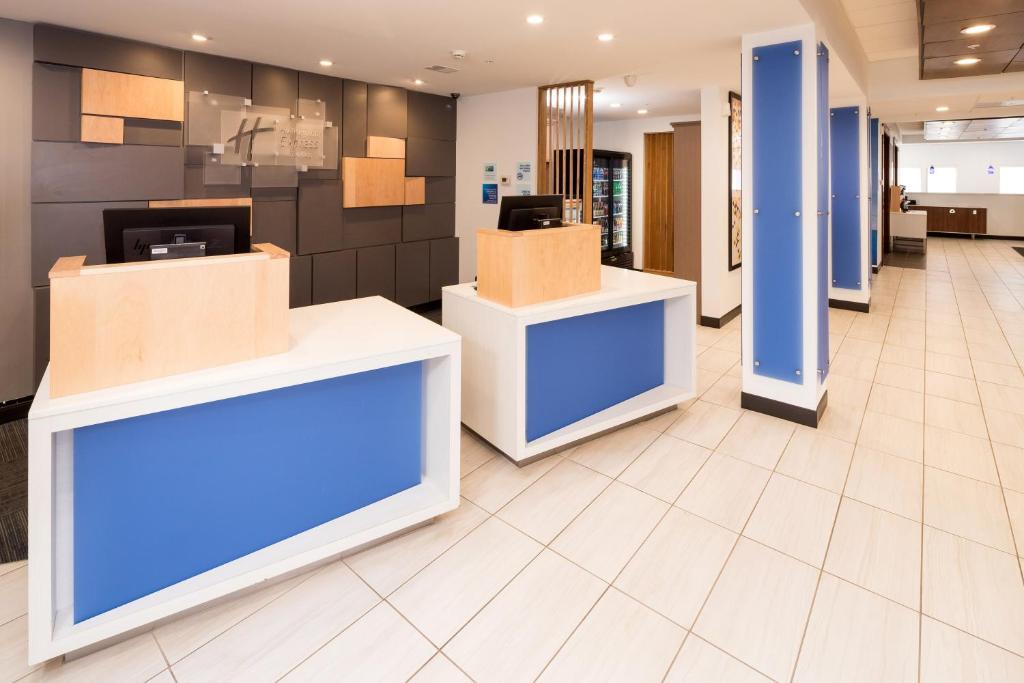 Holiday Inn Express Hotel & Suites Grand Blanc By IHG 外観