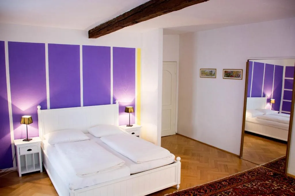 One-room "Elfi", Hotel in Salzburg