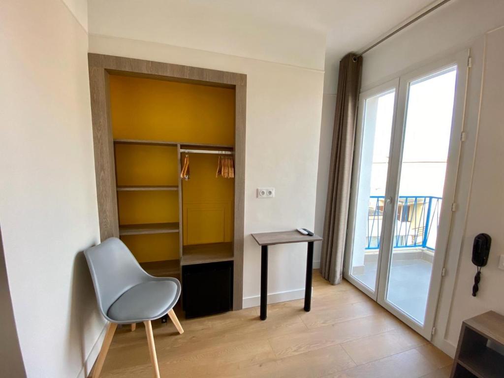 Hotel Courbet photo
