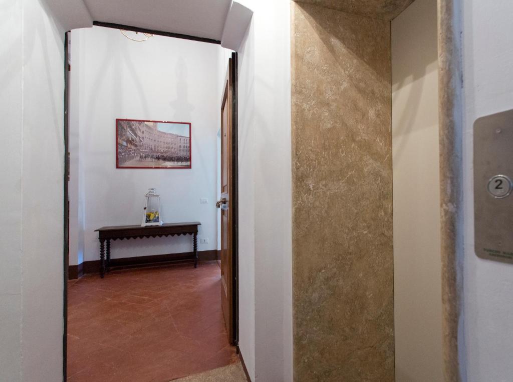 Palazzo Piccolomini - 3