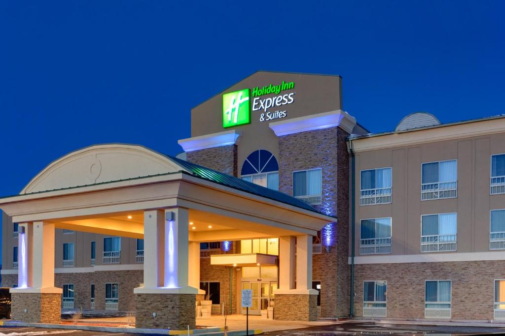 Holiday Inn Express Hotel & Suites Grants Milan photo